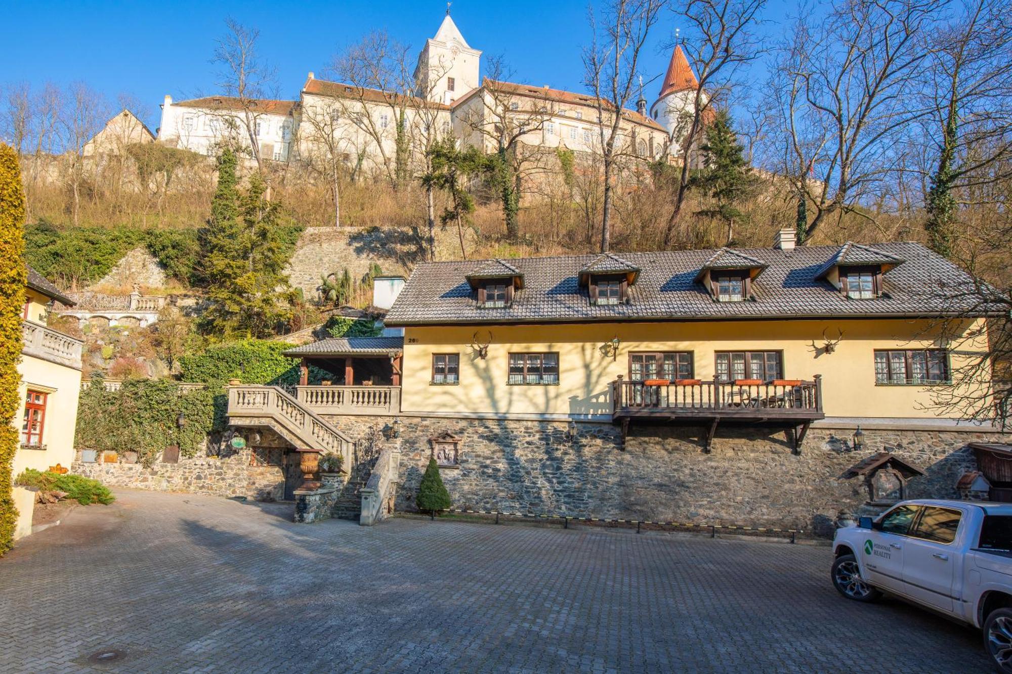 Resort U Jelena Křivoklát 외부 사진