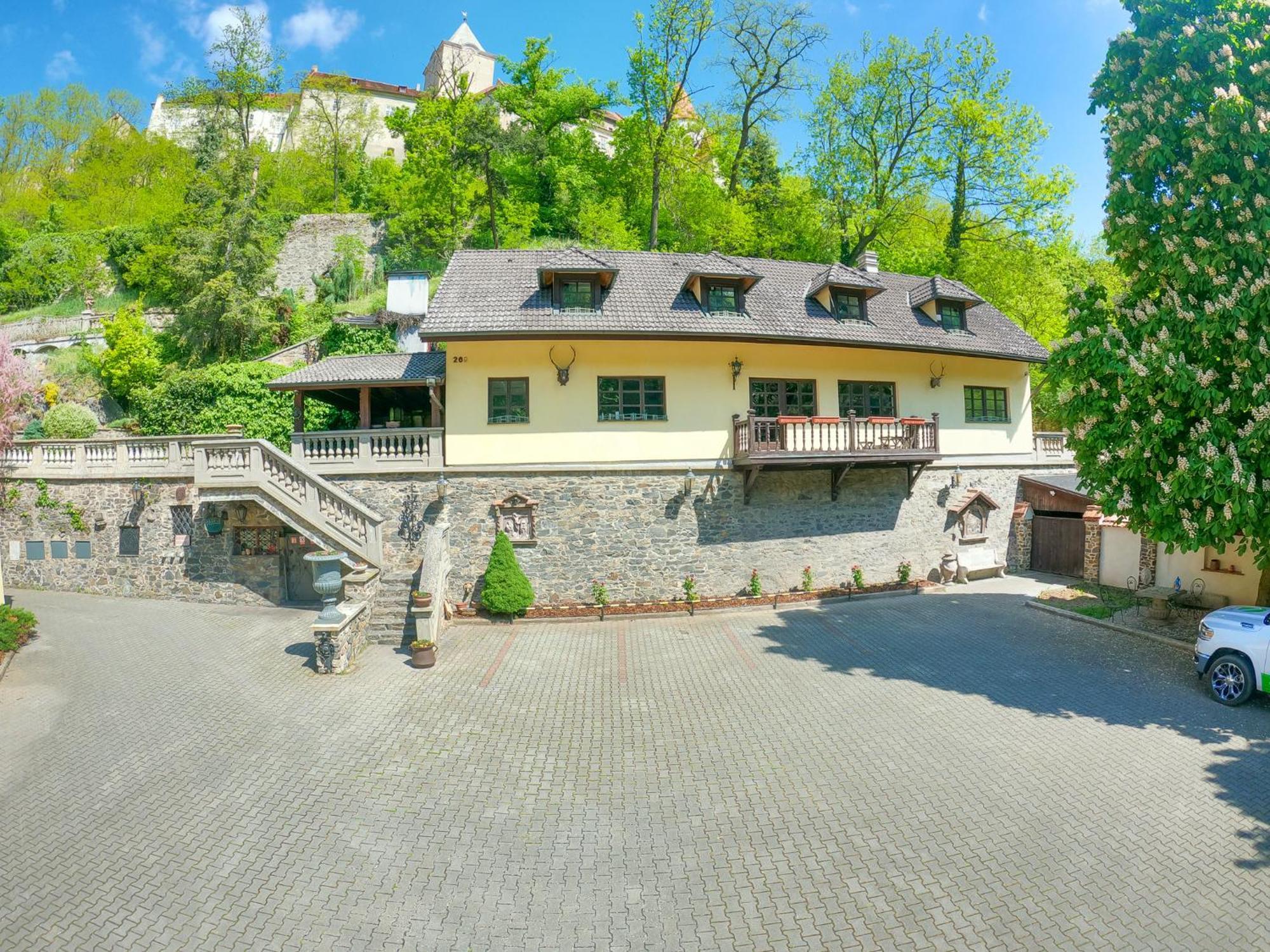 Resort U Jelena Křivoklát 외부 사진