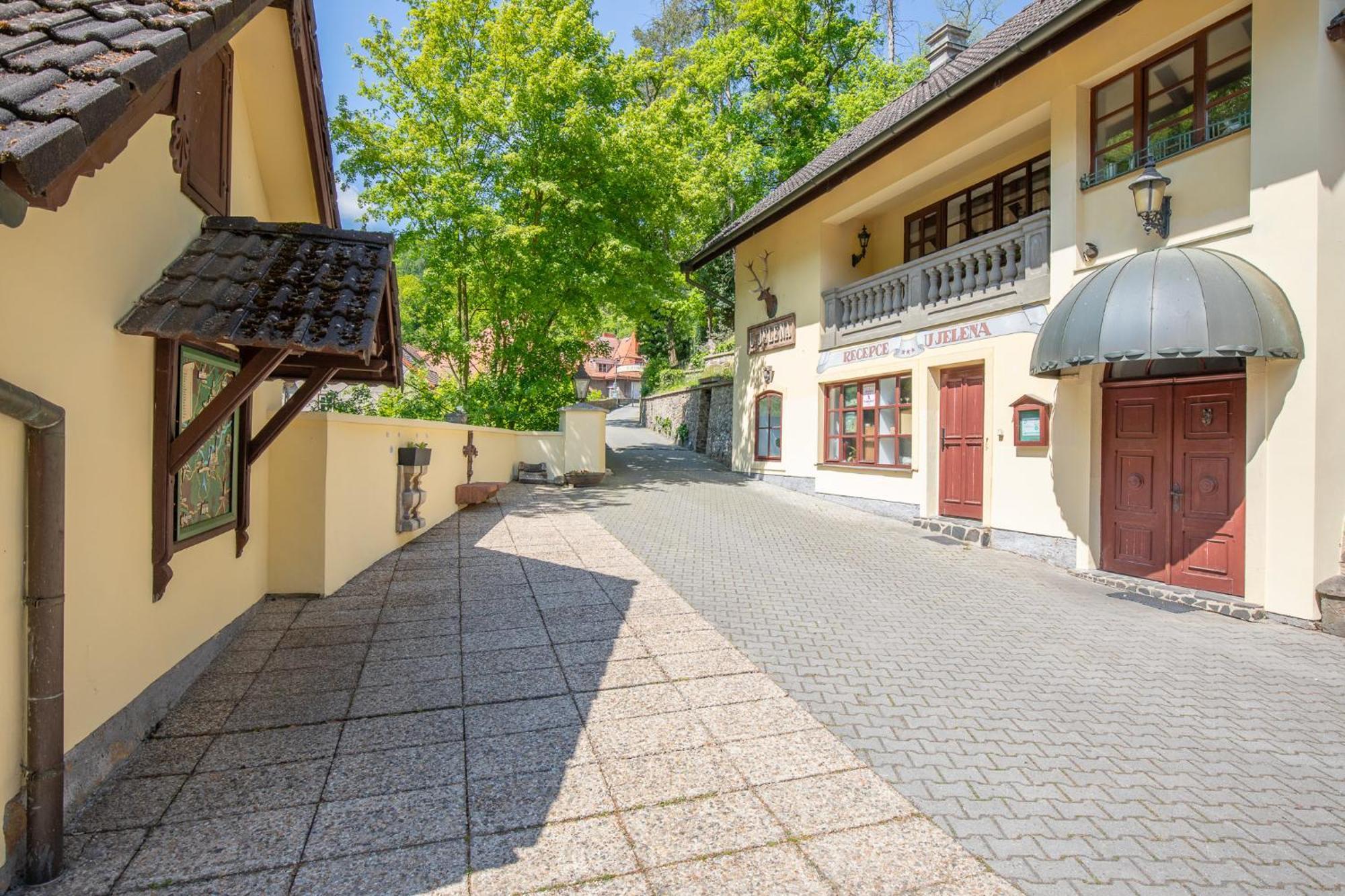Resort U Jelena Křivoklát 외부 사진