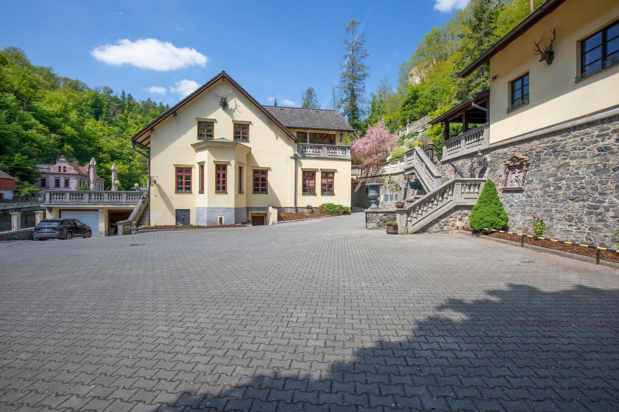 Resort U Jelena Křivoklát 외부 사진